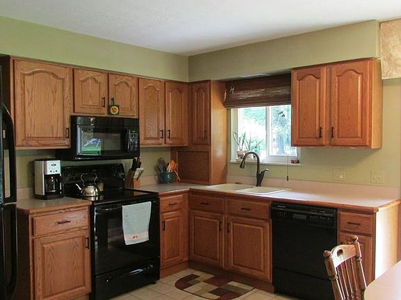 5th image of 20715 Forestwood Dr