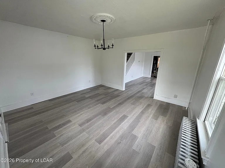 1424 N Market St — Photo 2