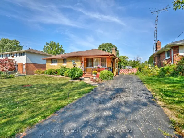 316 Bowen Rd, Fort Erie, ON L2A 2Y9