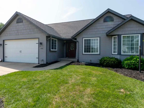 102 Charity Ln, East Peoria, IL 61611