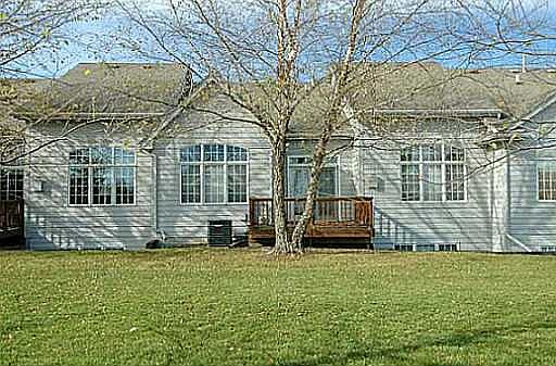 2nd image of 10416 Oakwood Dr