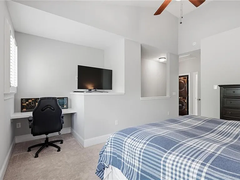 1237 Ashford Creek Park NE — Photo 11