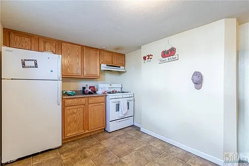 21 Grand Ave Photo 1