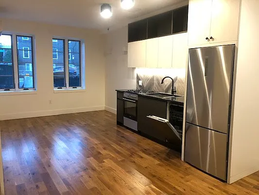 Rented by Lang Realty LLC | media 4