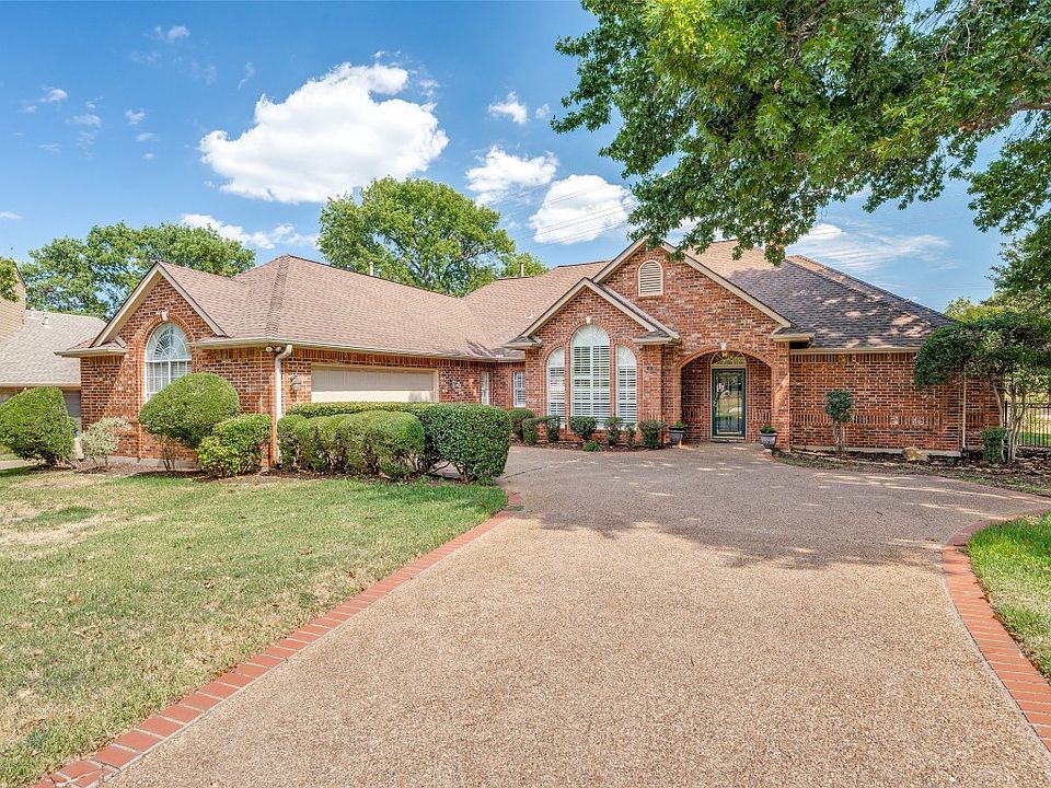 1st image of 1430 Hidden Oaks Cir