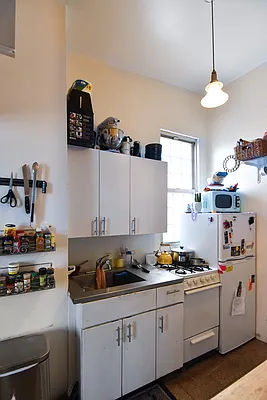 Rented by The Agency | media 7