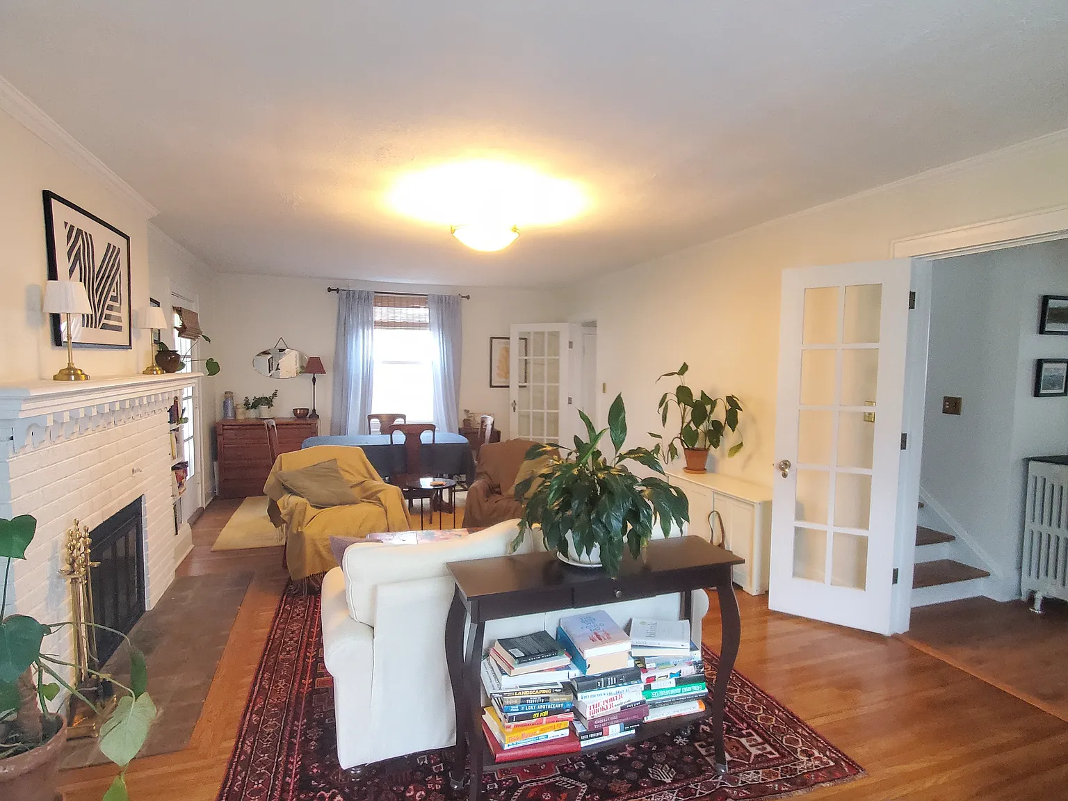 4 bed, 2.5 bath, 1600 sqft, $2,400 — Photo 3
