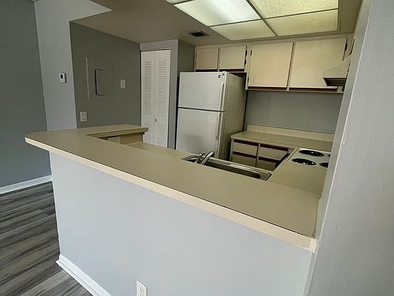 2nd image of 752 Executive Center Dr APT 110