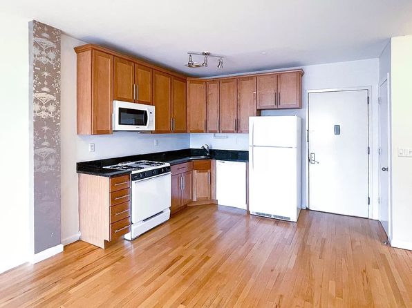 62 Clermont Ave APT 504