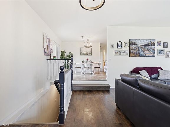 4th image of 172B King St E