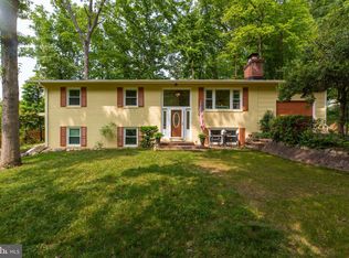 6612 Robin Rd, Springfield, VA 22150