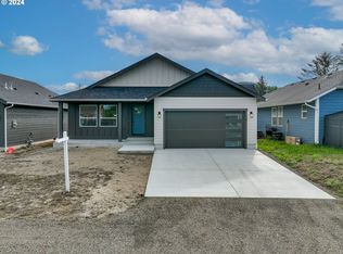 935 Queen St, Seaside, OR 97138