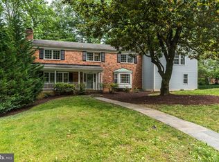 5934 Frazier Ln, Mc Lean, VA 22101