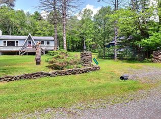 1031 Wyoming Dr, Pocono Lake, PA