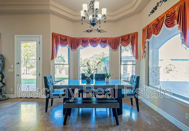 2720 E Jade Pl — Photo 22