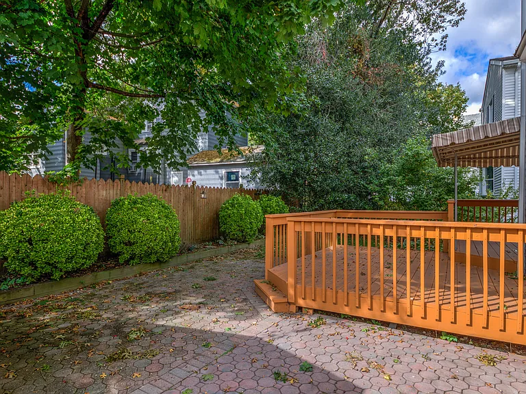 8 Davenport St #1 — Photo 17