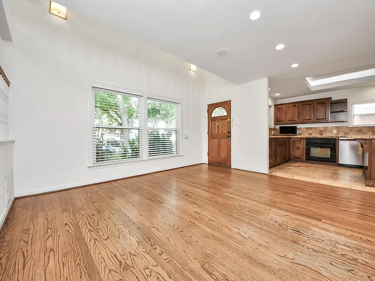 3912 Ruskin St — Photo 8