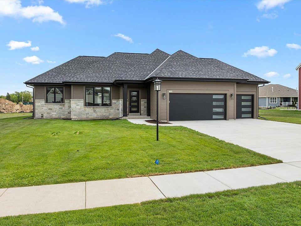 1st image of 1564 Fairwinds BOULEVARD #Lt17