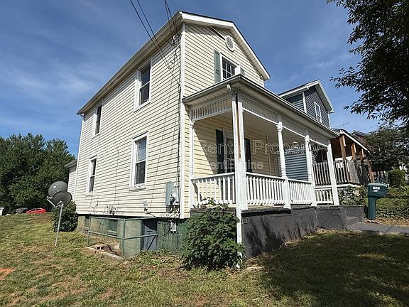 3rd image of 1521 Taylor St