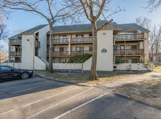 800 Bearses Way APT 2NB, Hyannis, MA 02601