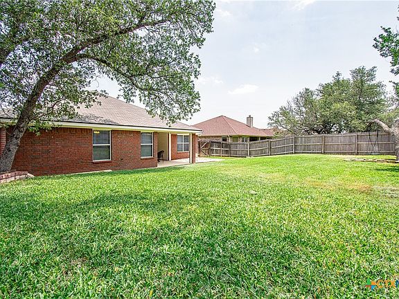 2nd image of 4805 Sapphire Dr