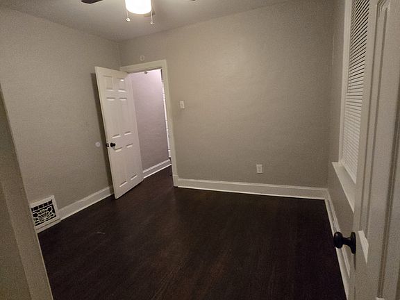5th image of 7524 Thelma Ave
