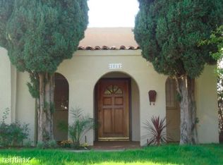 1011 S Ridgeley Dr, Los Angeles, CA 90019