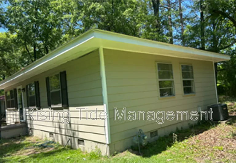 1308 Airport Ln SW — Photo 1