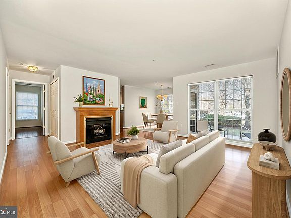3rd image of 2506 Coach House Way APT 1B