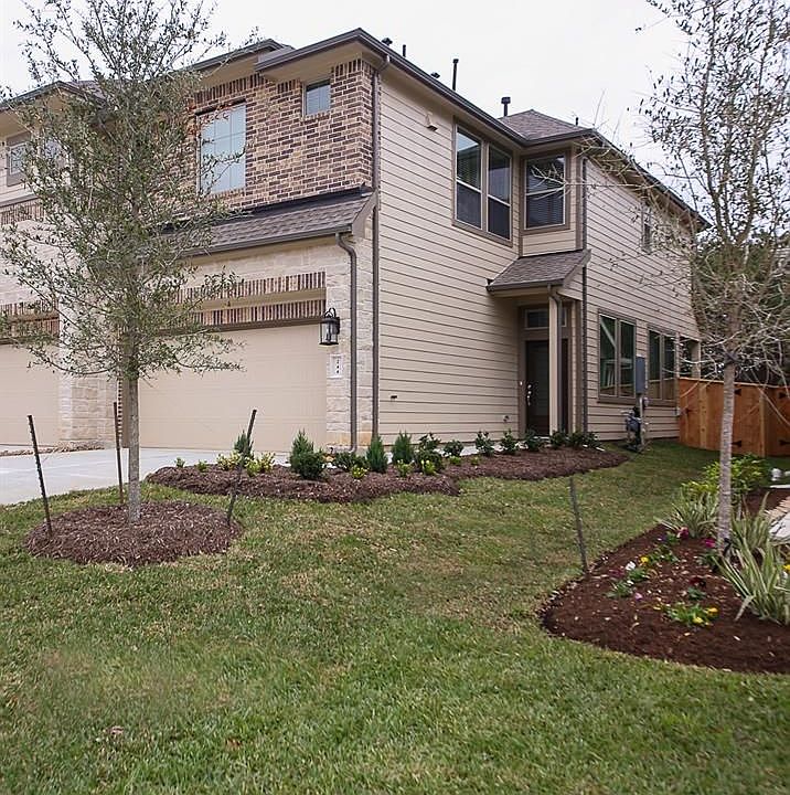 1st image of 244 S Spotted Fern Dr