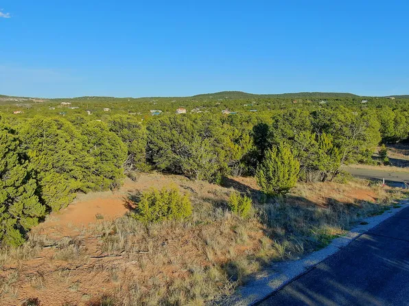2 Cougar Ct, Tijeras, NM 87059