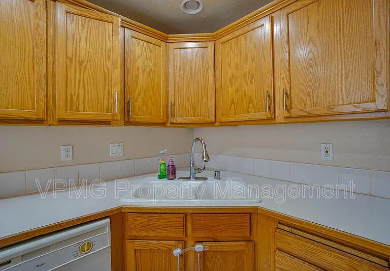 5502 NE 89th Ave — Photo 8