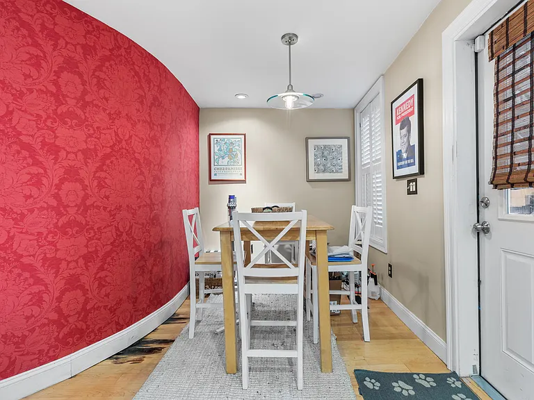 253 Bunker Hill St — Photo 7