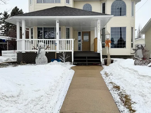 4222 49a St, Vegreville, AB T9C 1B6