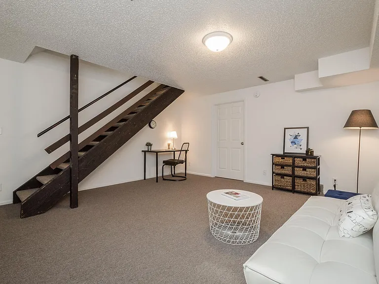1802 Calvin Ct — Photo 7