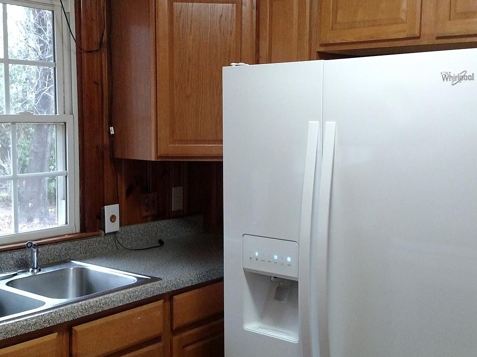 2nd image of 612 W D Ave