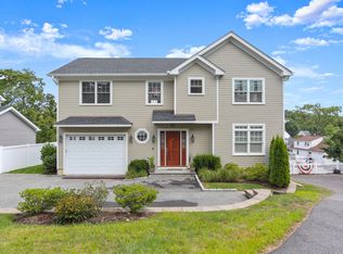 21 Nicholas Ave, Greenwich, CT 06831