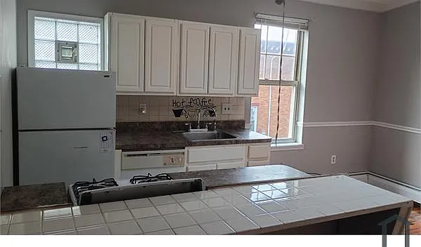 1 bed, $1,100 — Photo 2