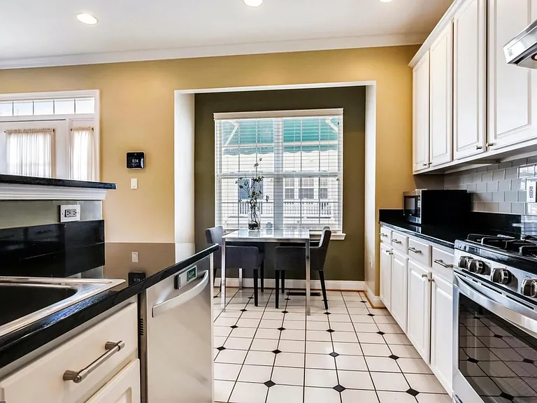2116 Darcy Green Pl — Photo 3