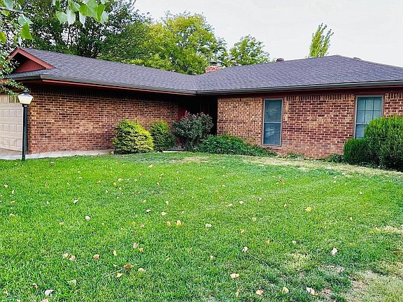 3rd image of 6820 Rochelle Ln