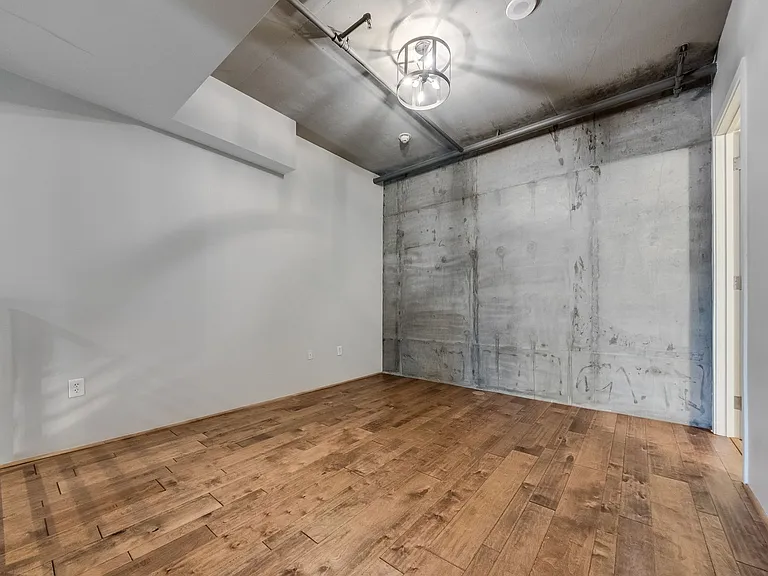 353 Bonneville Ave #123 — Photo 9