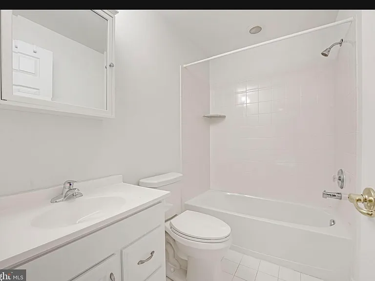 1843 Strickland Ct — Photo 5
