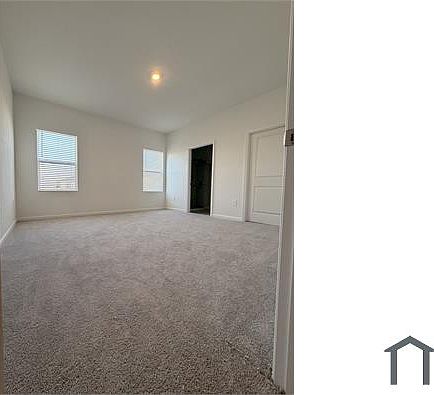 4th image of 3255 Carnation Ave