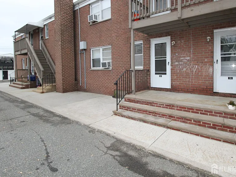 250 Penn Ave #2A — Photo 14