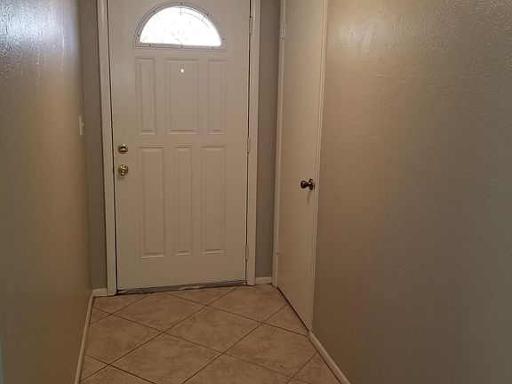 3rd image of 1726 W Oraibi Dr
