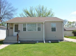 1308 13th St N, Moorhead, MN 56560