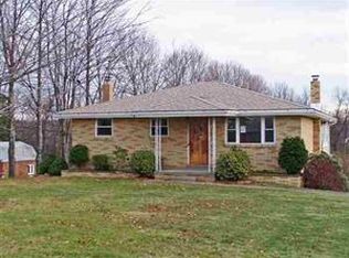 130 Sunrise Ln, Wellsburg, WV 26070