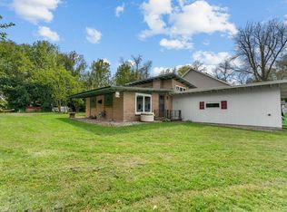 8880 Lakeside Ln, Winneconne, WI 54986
