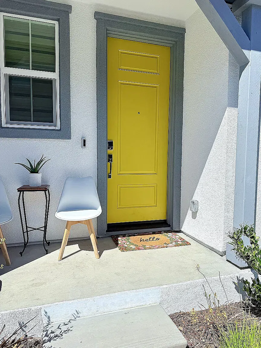 3 bed, 1840 sqft, $3,200 — Photo 2