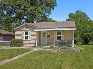 831 Hawthorne Ave, Wood River, IL
